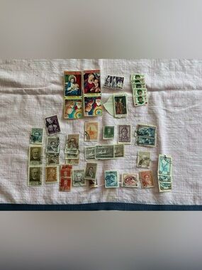 Lot #10 Vintage Worldwide Stamp Collection 44 Pieces Argentina Australia Xmas